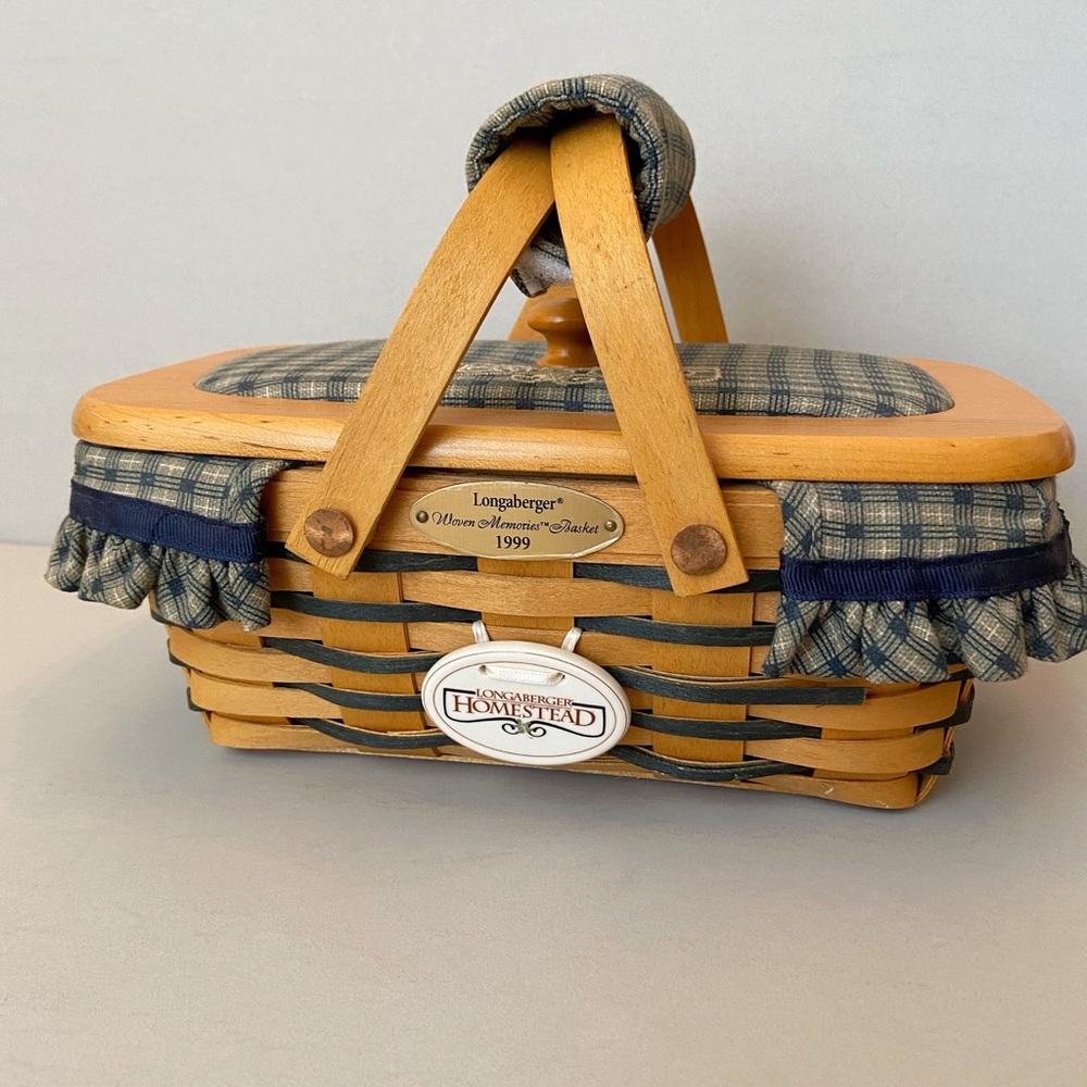 Longaberger Homestead Basket - Signed